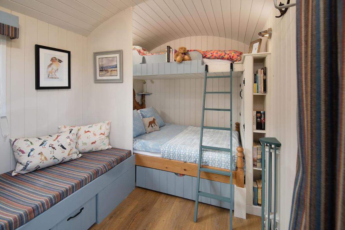 Berwick Upon Tweed Cow Parsley Shepherd'S Hut מראה חיצוני תמונה